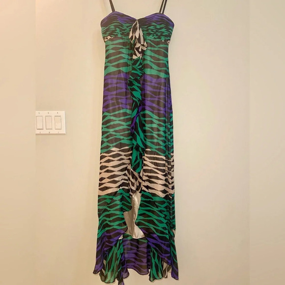 BCBGMaxAzria silk chiffon ruffle front strapless maxi dress with train size 0 - Picture 3 of 7